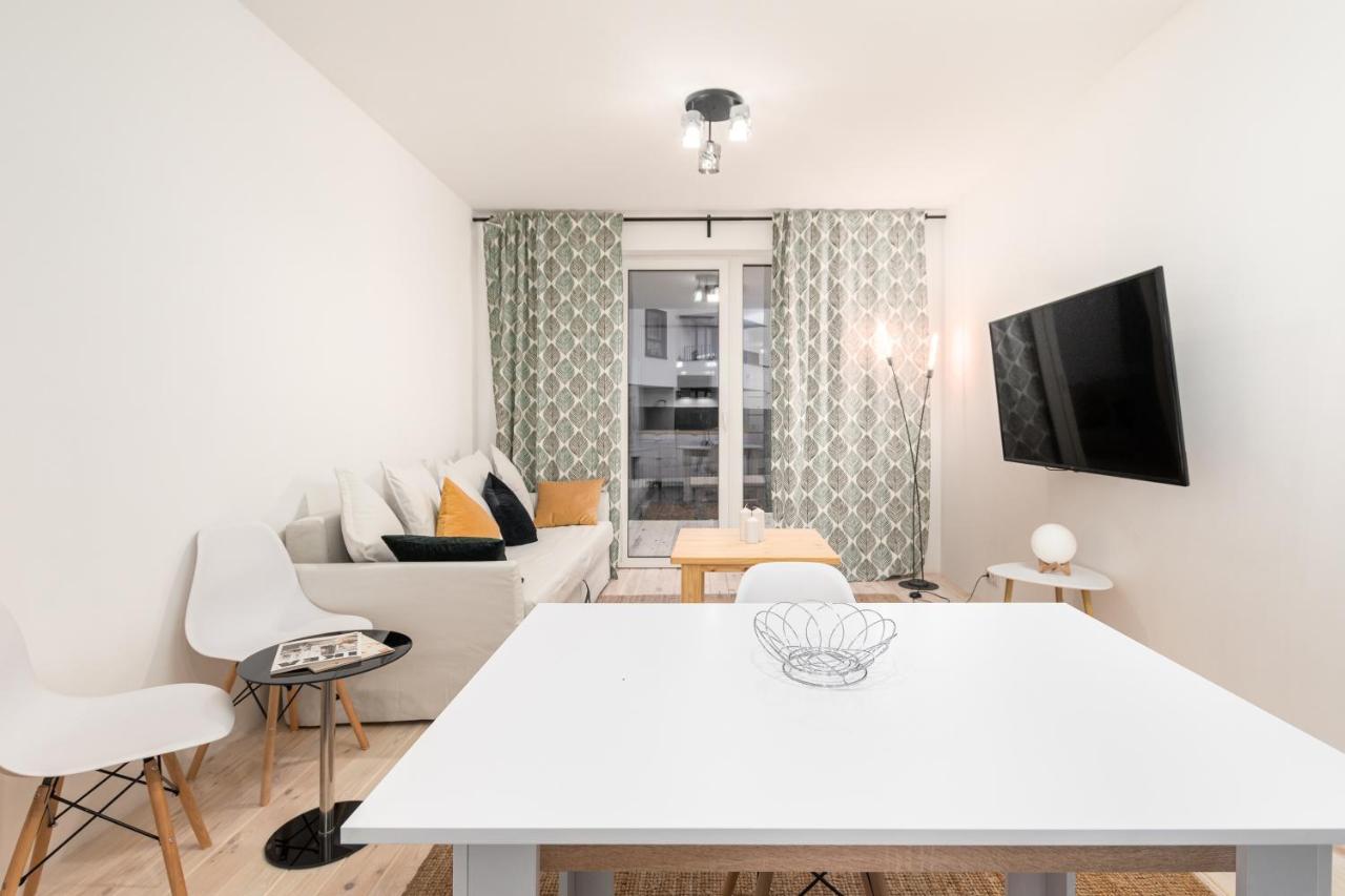 Przerwana 11A By Homeprime Варшава Екстериор снимка